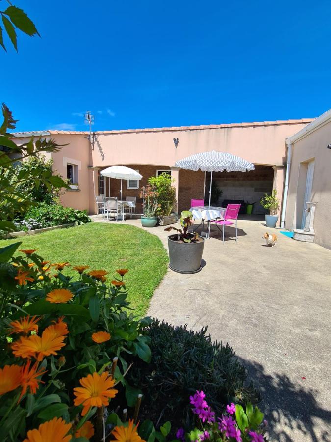 Studio Le Pavachon, Piscine Familiale Chauffee - A 3 Min Du Puy Du Fou Les Épesses Exterior foto
