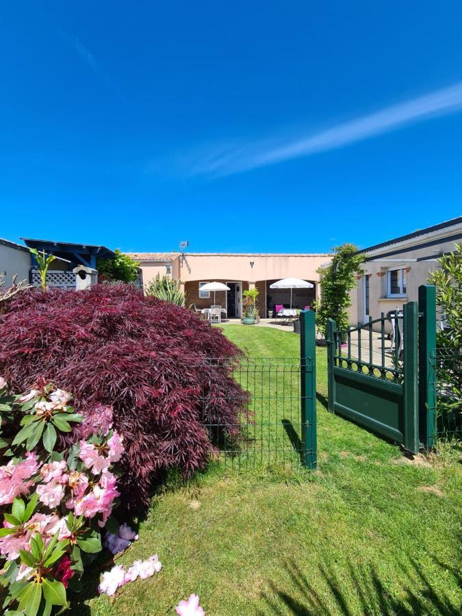 Studio Le Pavachon, Piscine Familiale Chauffee - A 3 Min Du Puy Du Fou Les Épesses Exterior foto